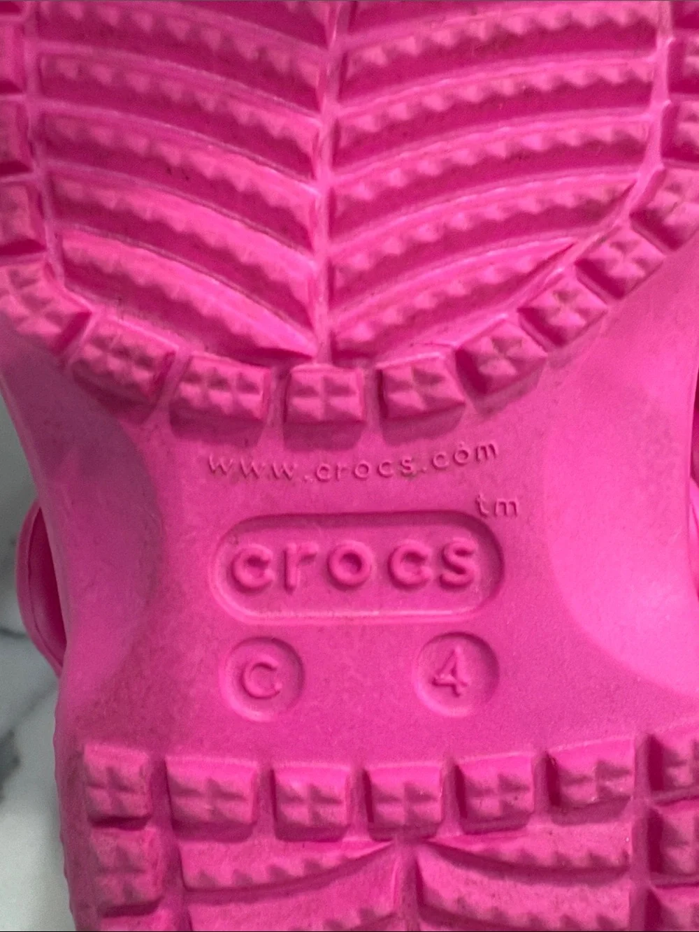 CROCS Kids Classic Clogs in Hot Pink